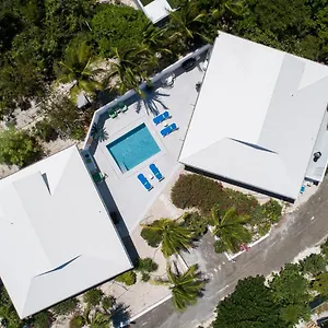 3-bedroom-villas-ports-of-call-resort.comcaribbean.com/