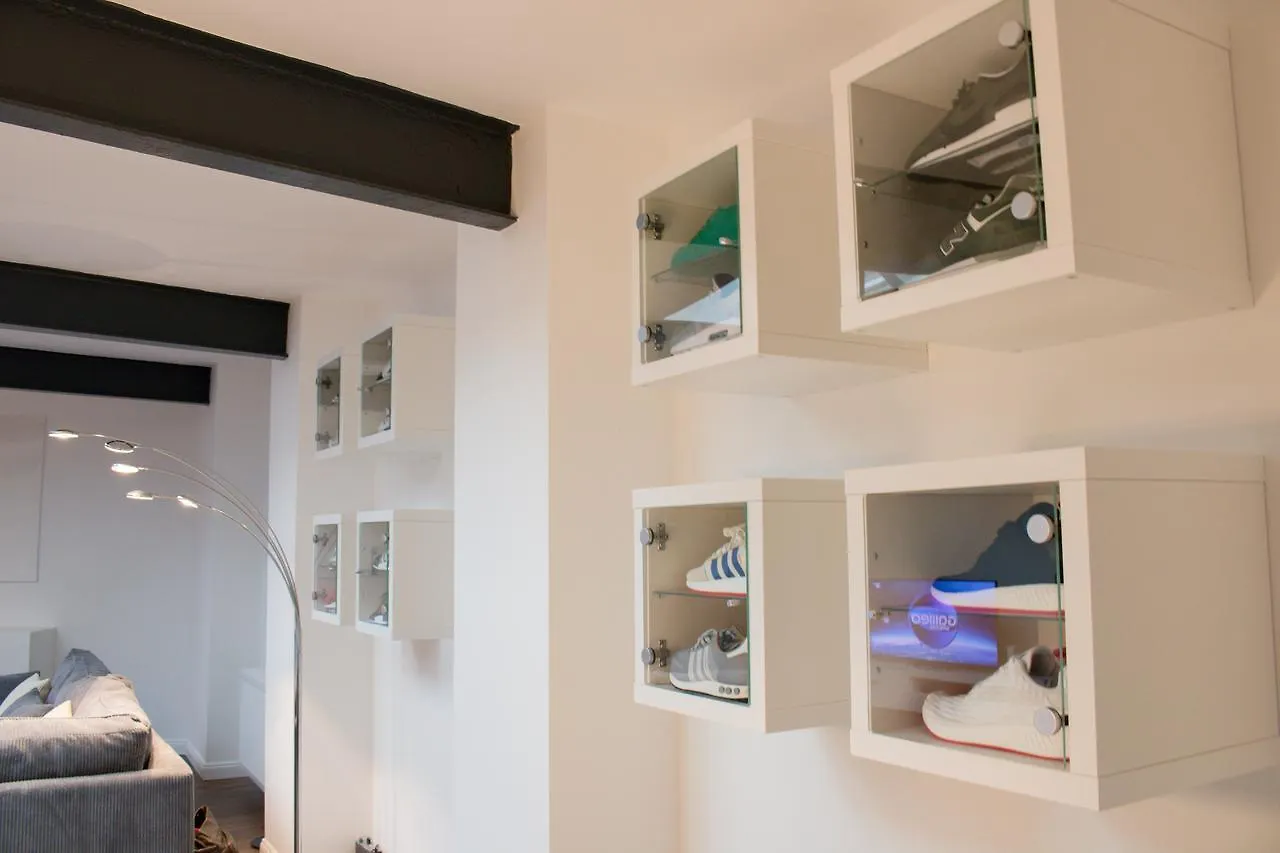 White Lofty Und White Studio Dusseldorf 0*,