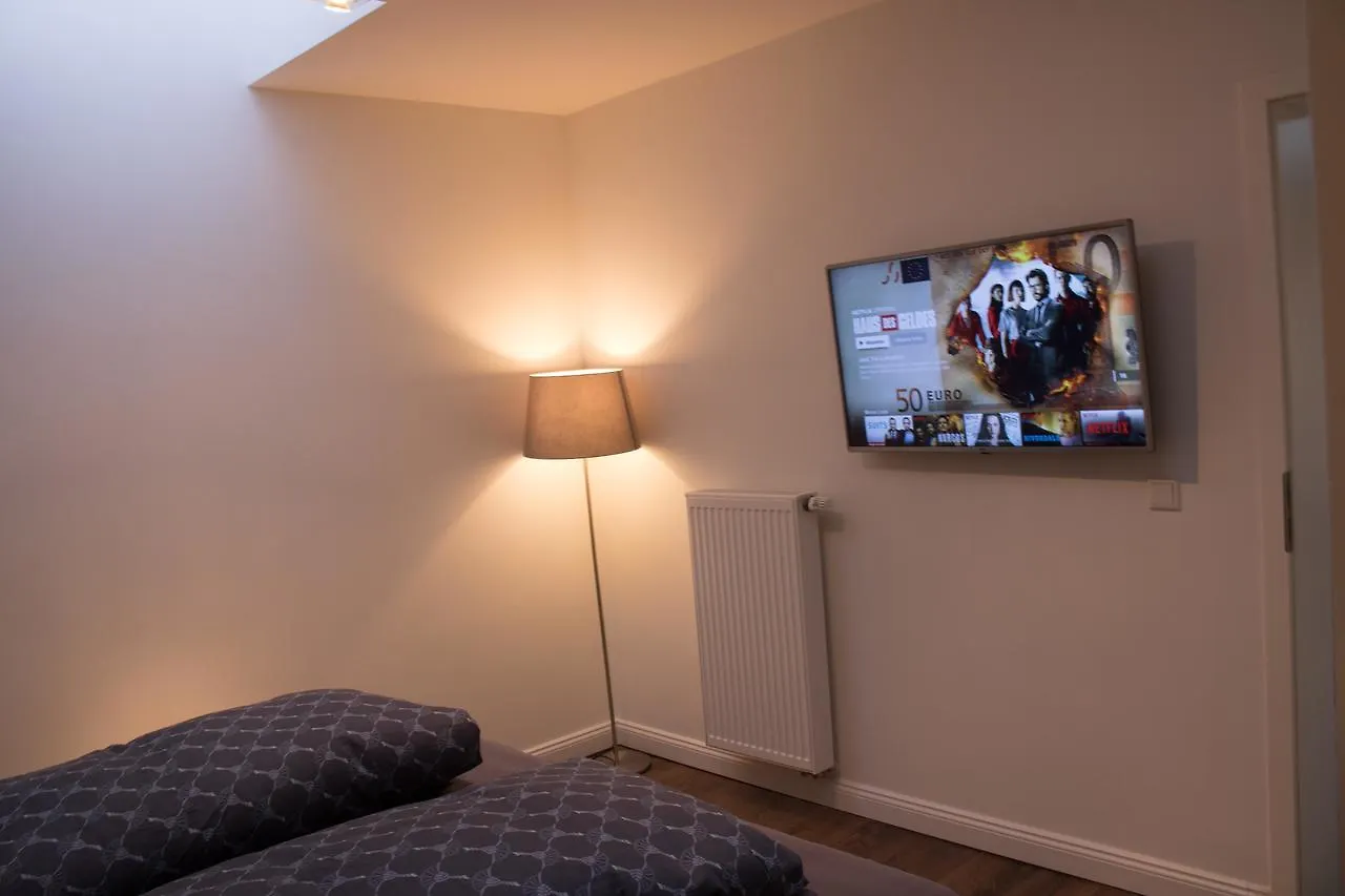 Appartement White Lofty Und White Studio Düsseldorf