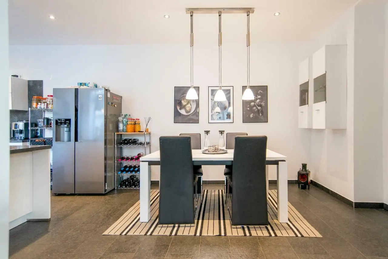 Appartement White Lofty Und White Studio Düsseldorf Duitsland
