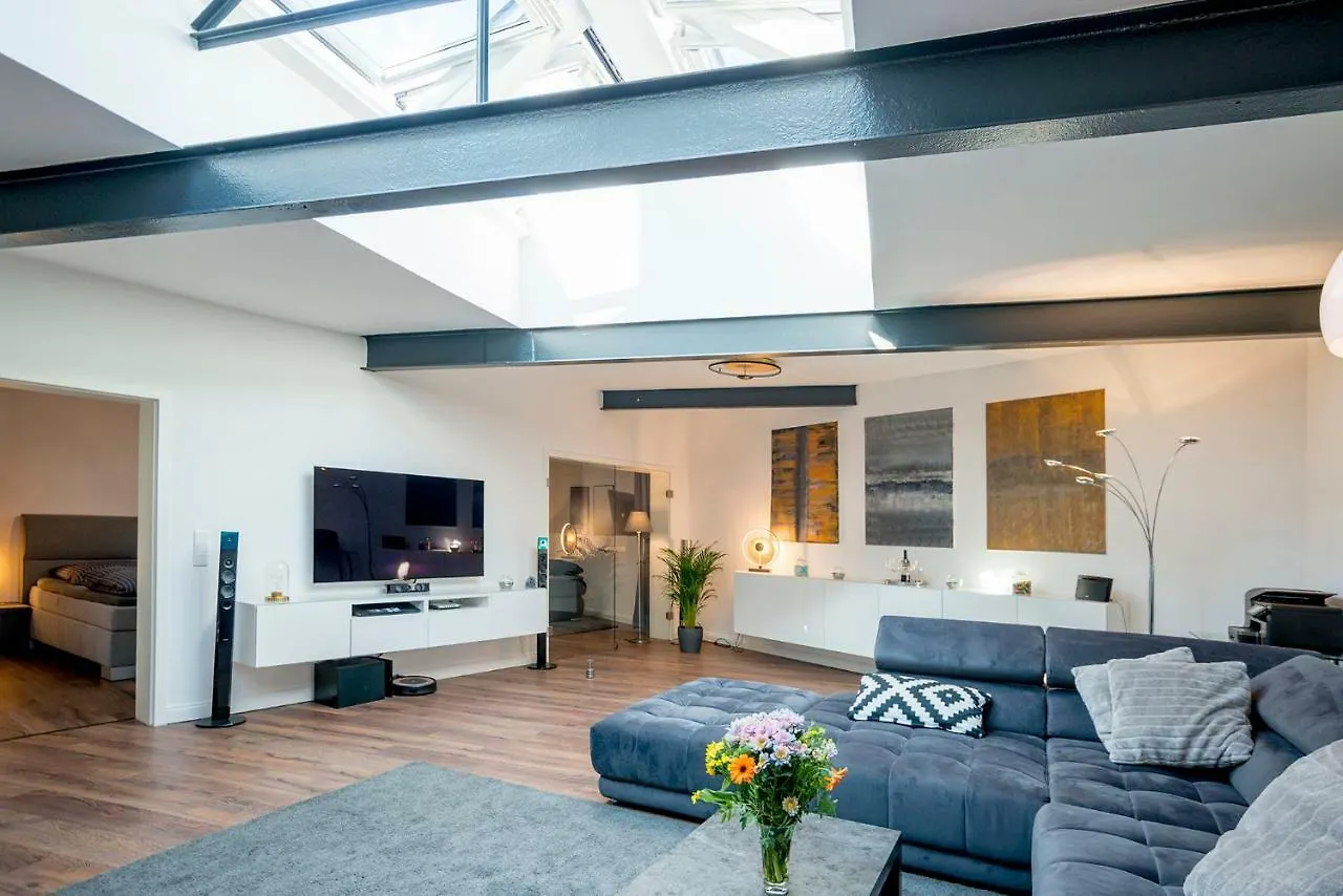 White Lofty Und White Studio Düsseldorf