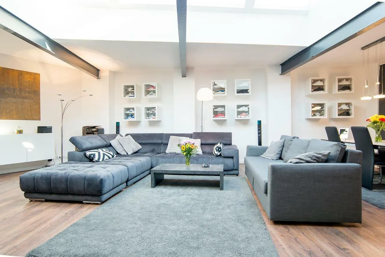 White Lofty Und White Studio Düsseldorf Duitsland