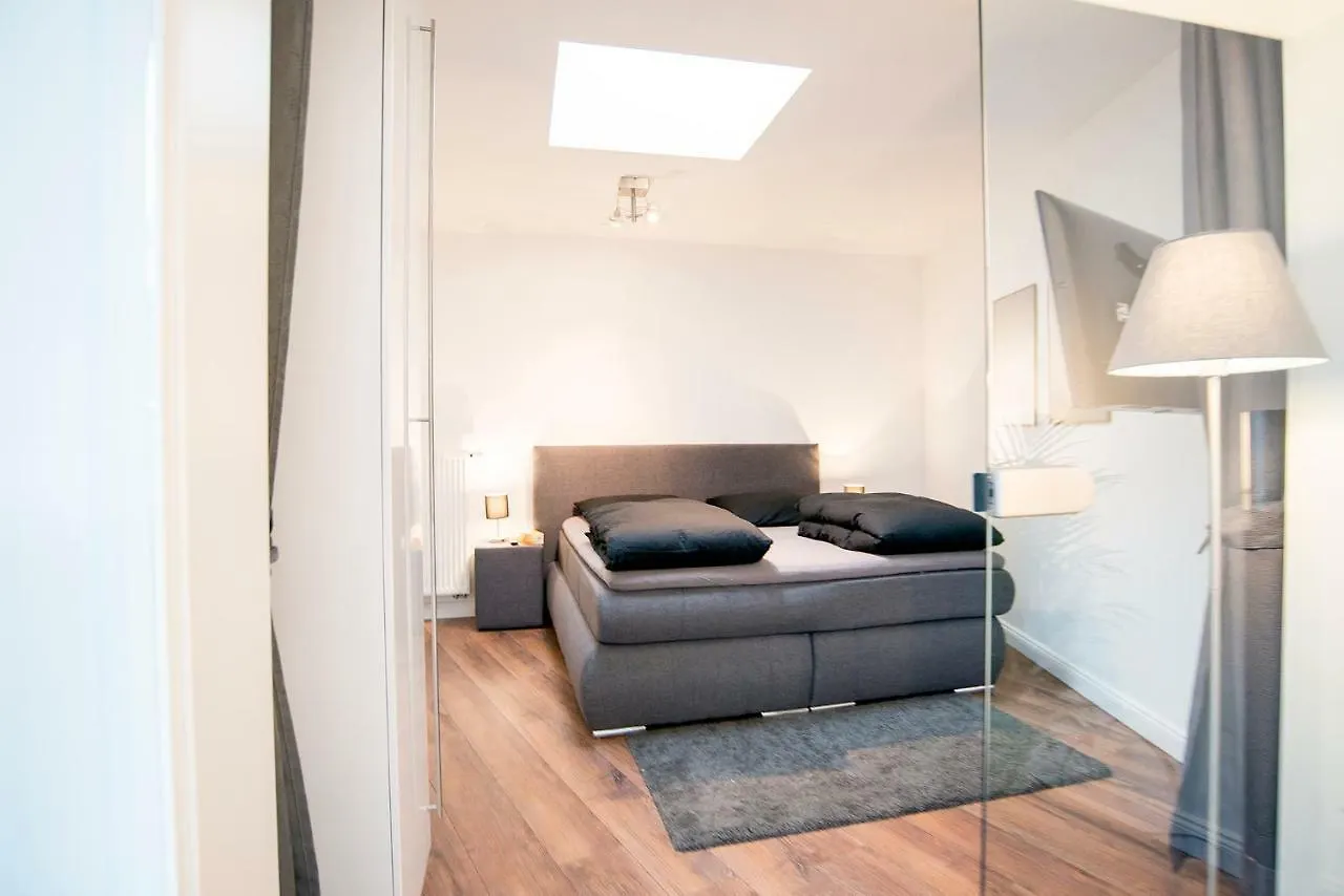 White Lofty Und White Studio Düsseldorf Appartement